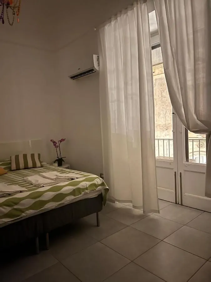CiuriCiuri Home Appartamento storico nel centro di Catania