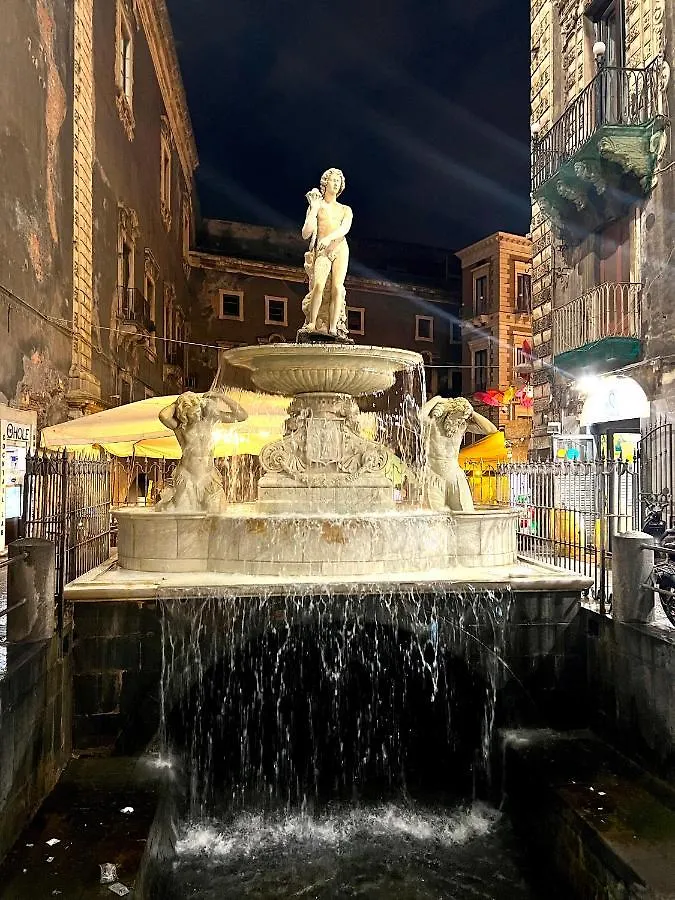 CiuriCiuri Home Appartamento storico nel centro di Catania